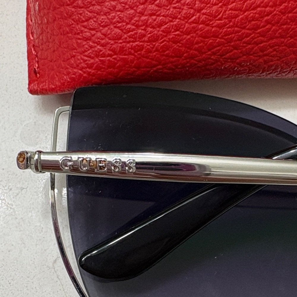 GUESS Women's Black and Silver Sunglasses with Red Case - Picture 2 of 9